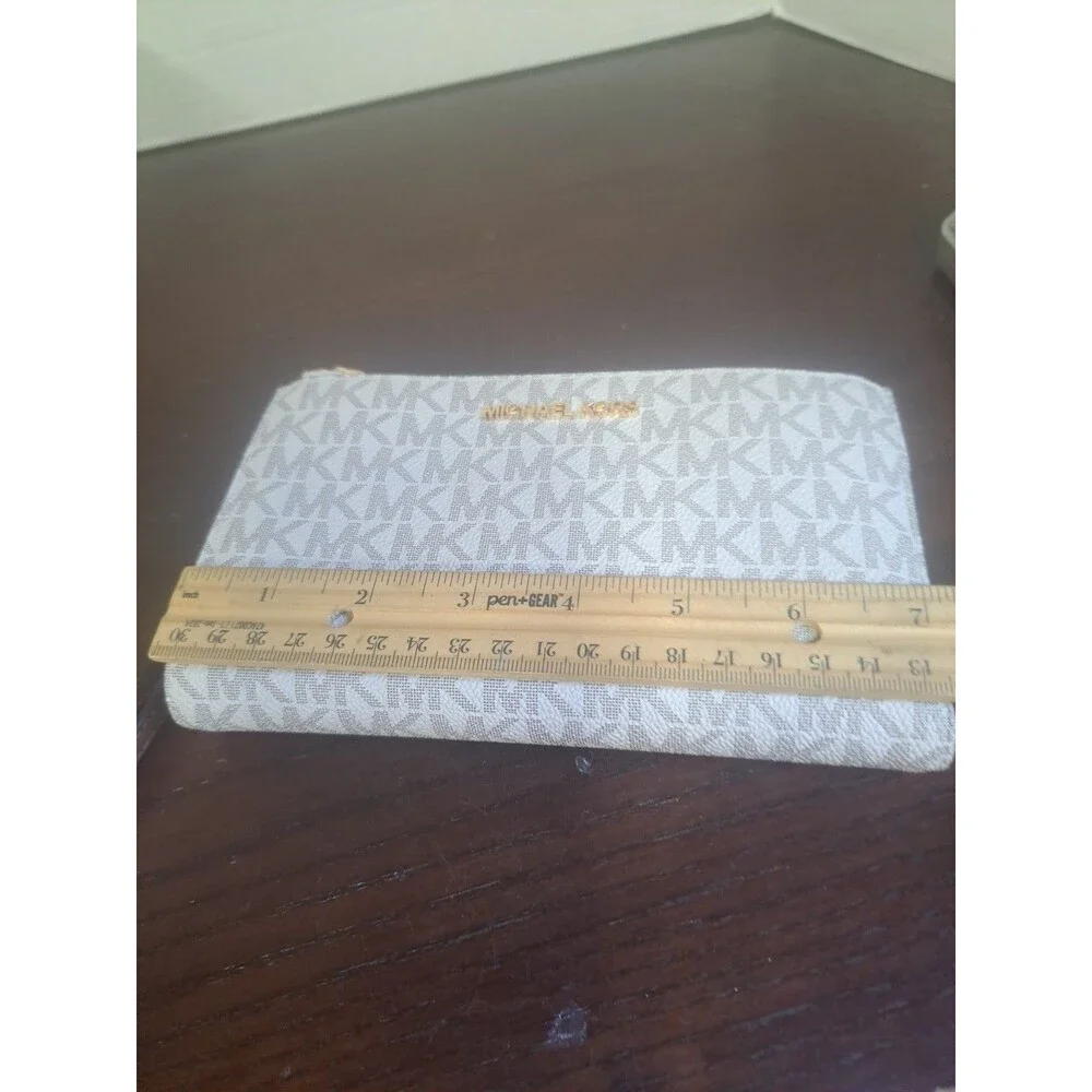 Michael Kors Jet Set Wristlet Vanilla With Signature Logo 35F8GTVWOB